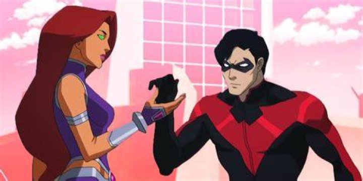 #9 Nightwing & Starfire - Best superhero couples