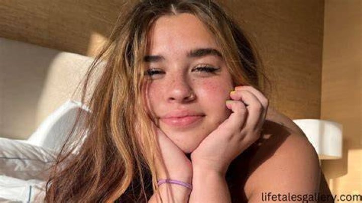 A picture of Maddie May.