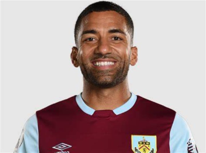 Aaron Lennon: bio, wife, stats, net worth, is he retiring from professional football?