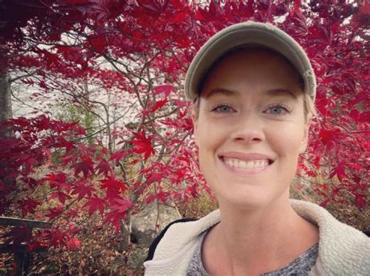 Abigail Hawk – Biography, Facts & Life Story