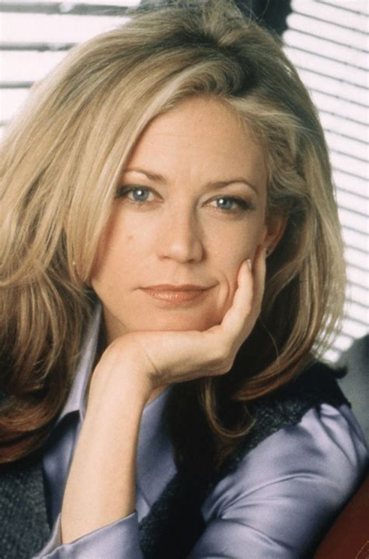 Ally Walker – Biography, Facts & Life Story
