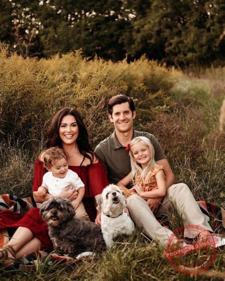 Amelia Draper NBC4, Bio, Wiki, Age, Husband, Dog, Salary, and Net Worth