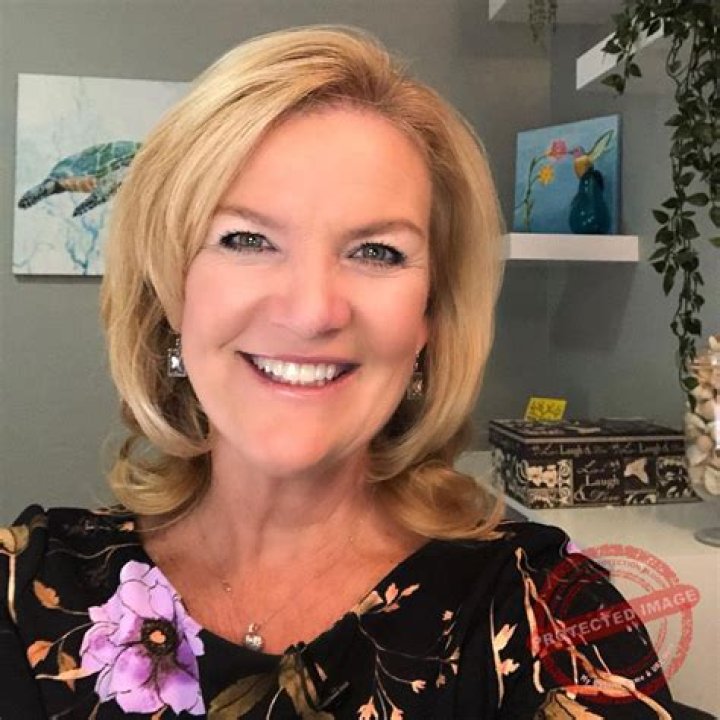 Amelia Henderson WBOY, Bio, Wiki, Age, Height, Family, Husband, Salary, Net Worth