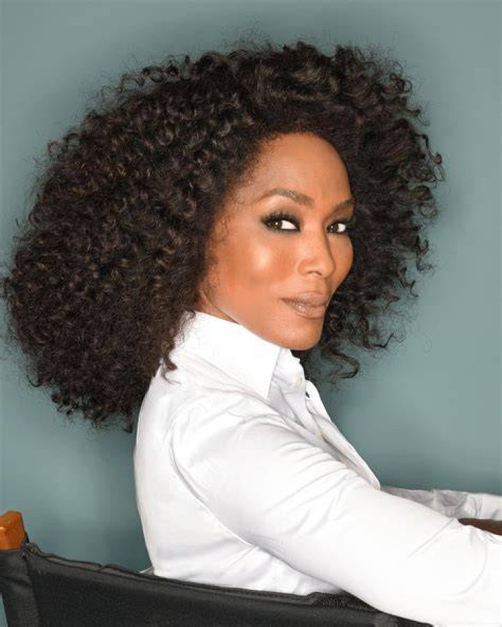 Angela Bassett as Luna the Moon in Bear in the Big Blue House