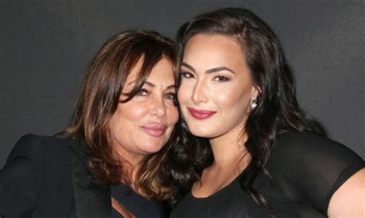 Annaliza Seagal's Net Worth, Age, Height, Weight, Bio, Family & Career