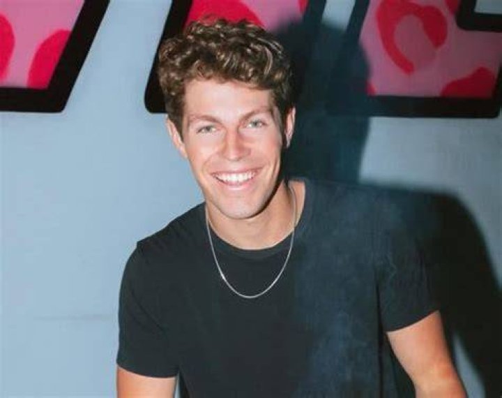 Ben Azelart (Youtuber) Wikipedia, Bio, Age, Height, Weight, Girlfriend