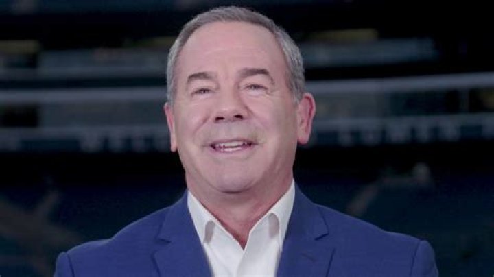 Bill Henley NBC, Bio, Wiki, Age, Height, Wife, Salary, and Net Worth