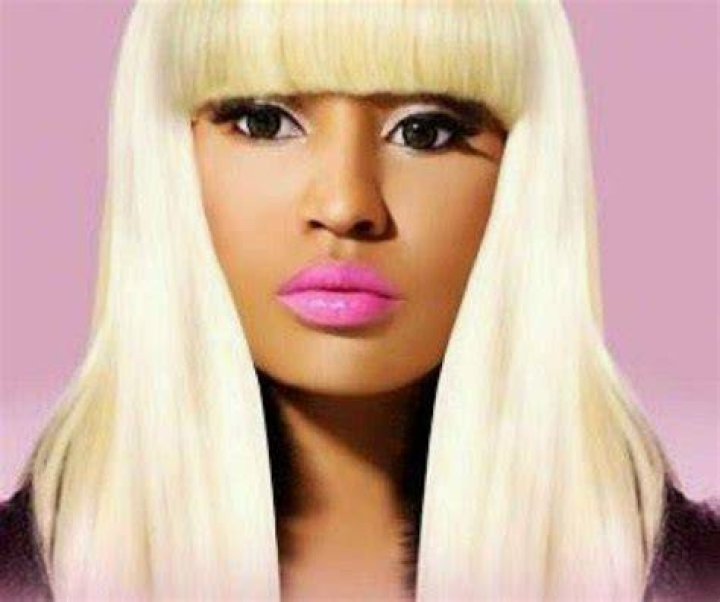 Biografi Nicki Minaj Tulisan
