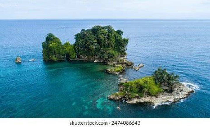  Bird Island in Bocas del Toro