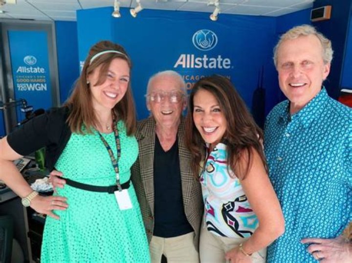 Bob Sirott WGN, Bio, Wiki, Age, Height, Family, Wife, Education, Salary, And Net Worth