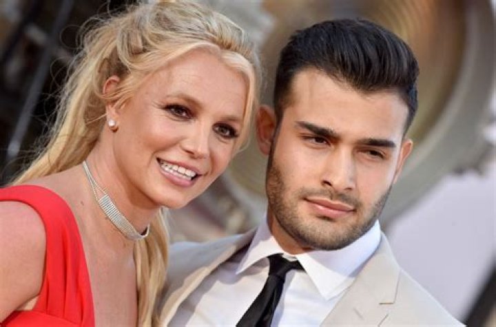 Britney Spears Boyfriend In 2020 How Many Guys Has She Dated?