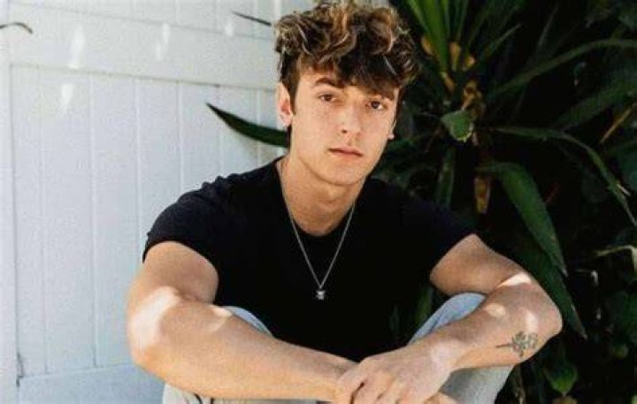 Bryce Hall Biography, Age, Height, Girlfriend California Celebrity