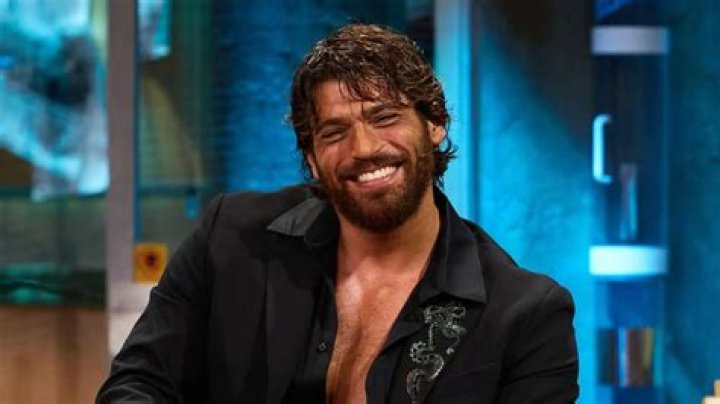 Can Yaman, who couldn't stand the closeness of the couple Demet &Ouml;zdemir