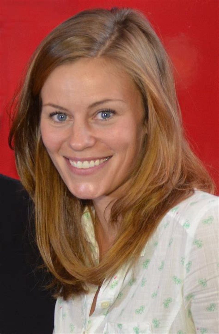 Cassidy Freeman – Biography, Facts & Life Story