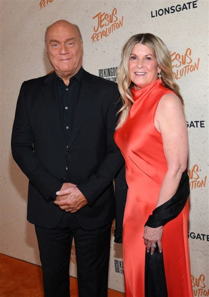 Cathe Laurie Virtue, Bio, Wiki, Age, Husband, Birthday, and Net Worth