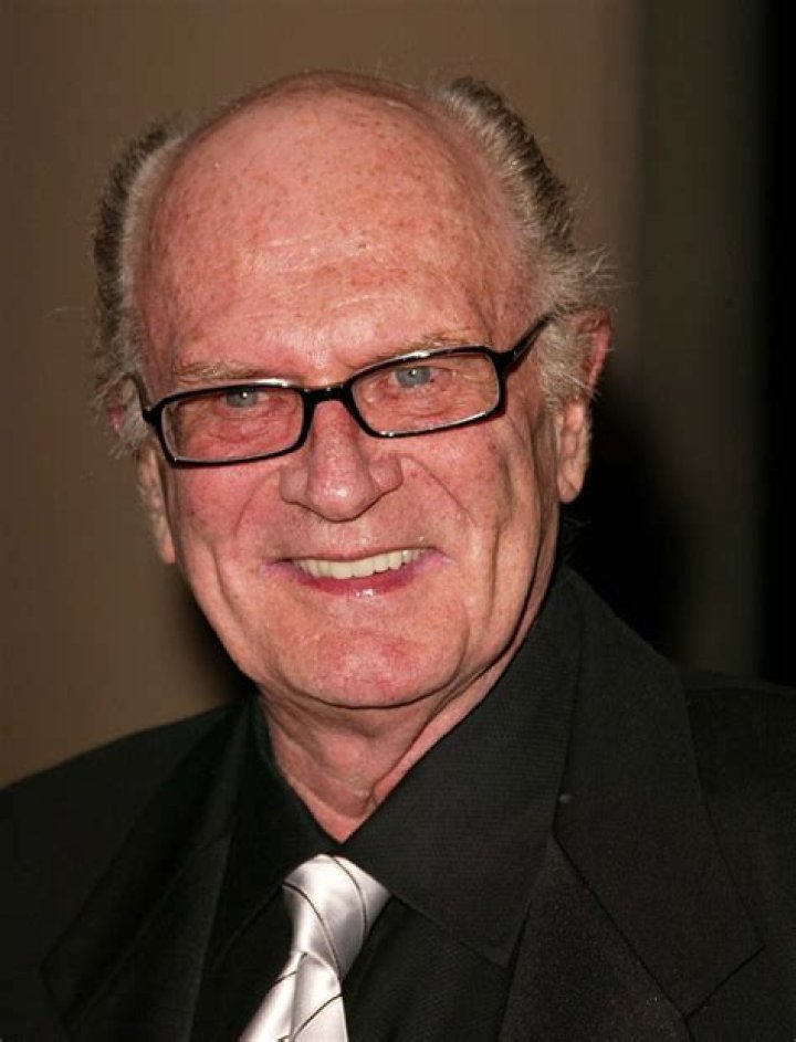 Charles Nelson Reilly Height