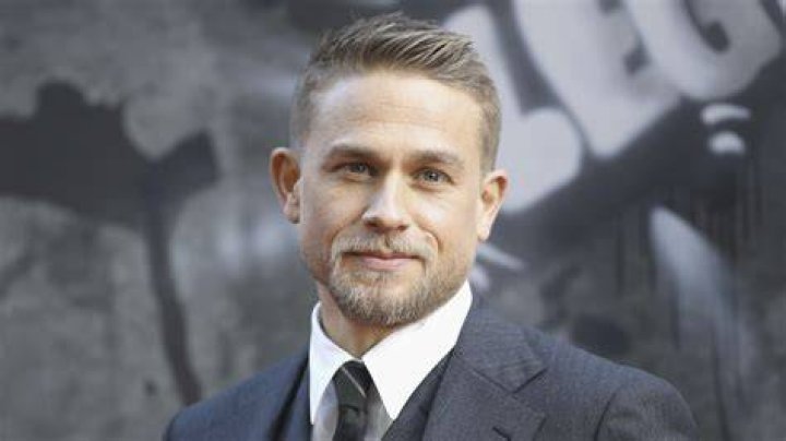Charlie Hunnam Bio, Affair, In Relation, Net Worth, Ethnicity, Salary, wiki