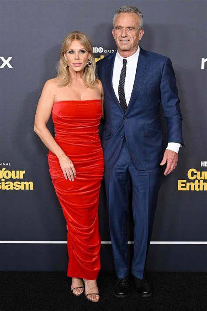 Cheryl Hines' AntiVaxxer Husband RFK Jr. Suggested They FAKE Divorce
