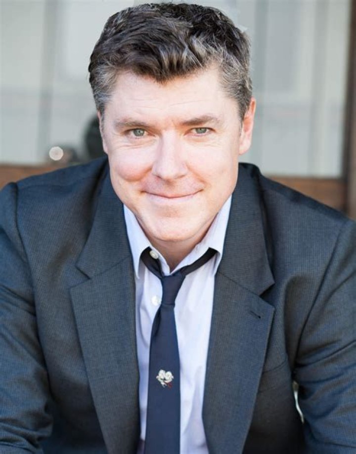 Chris Cox Actor – Biography, Facts & Life Story