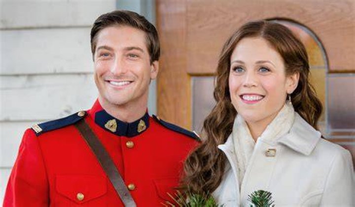 Daniel Lissing Reveals Details on His Decision to Leave ‘When Calls the Heart’