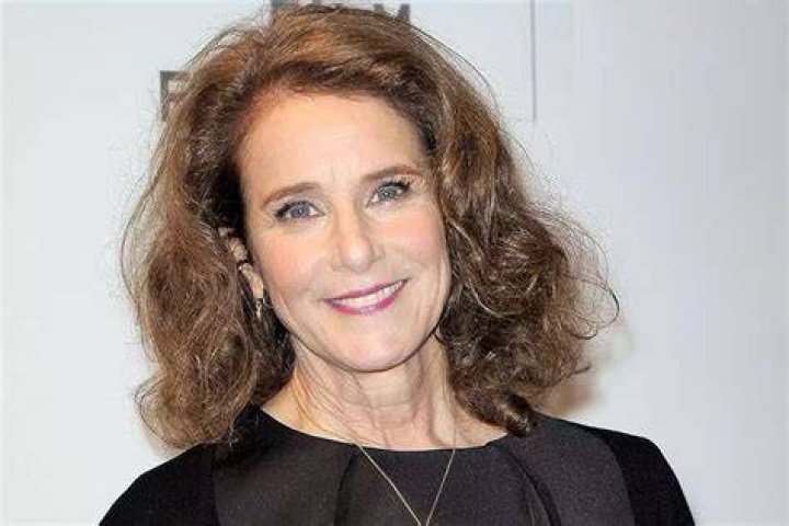 Debra Winger as Rhea Jarrell in Succession (90s)