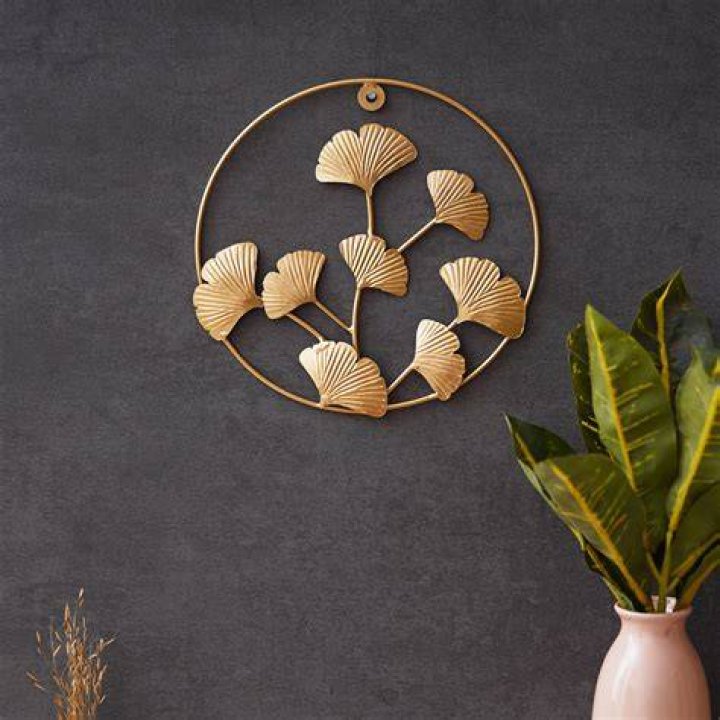 Decorative item
