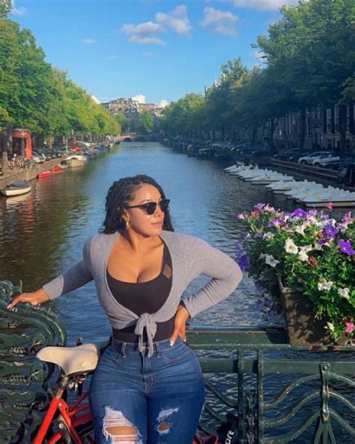 Dee Shanell r/reactgirlsofYT