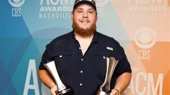 Did Luke Combs have a brother? Let's uncover the mystery. Sarkari