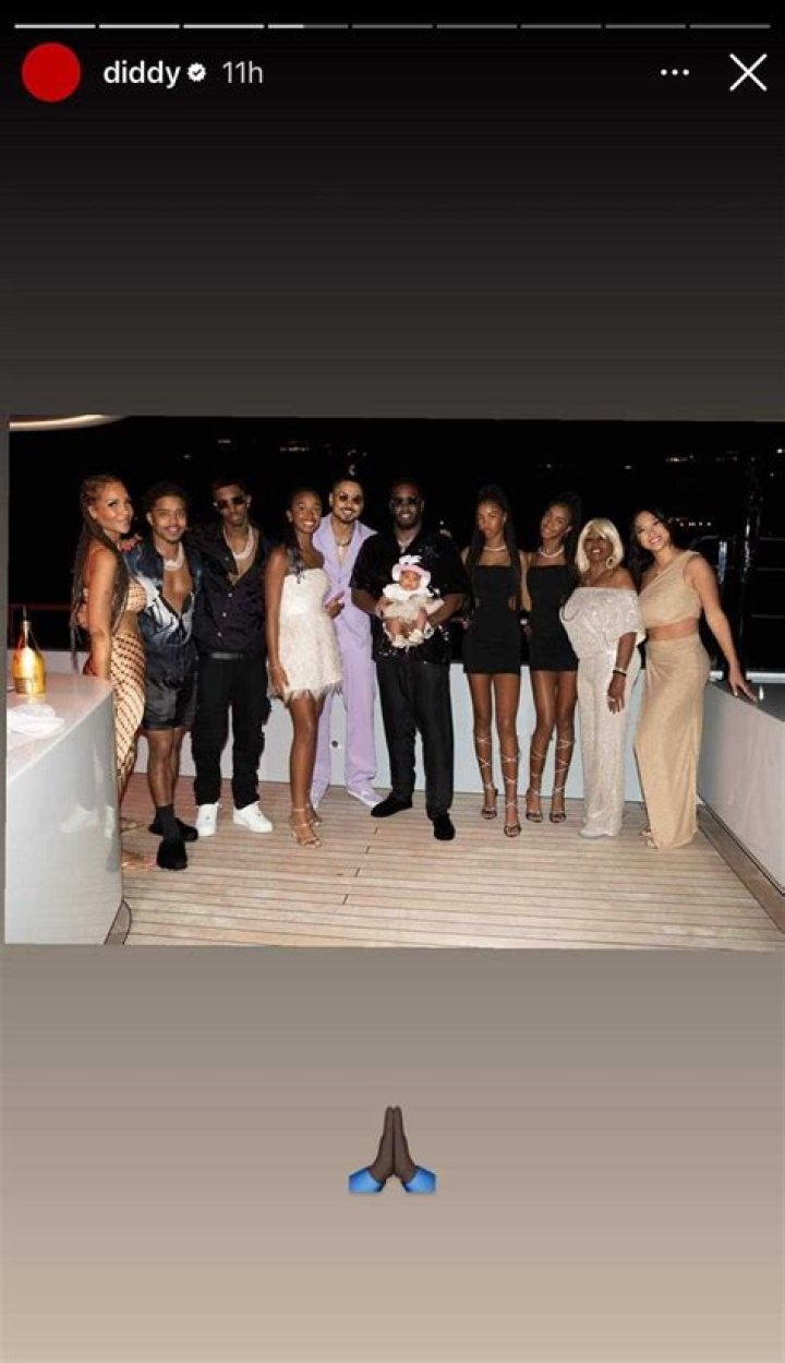 Diddy shares photos of his daughters