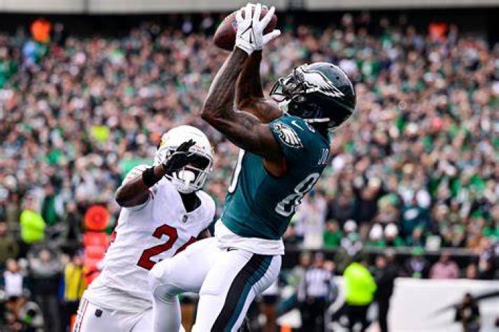 Ed &ldquo;Too Tall&rdquo; Jones Touchdown Wire