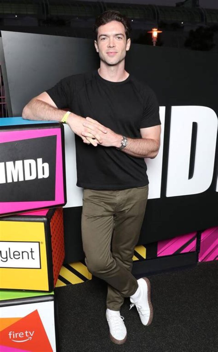 Ethan Peck Height