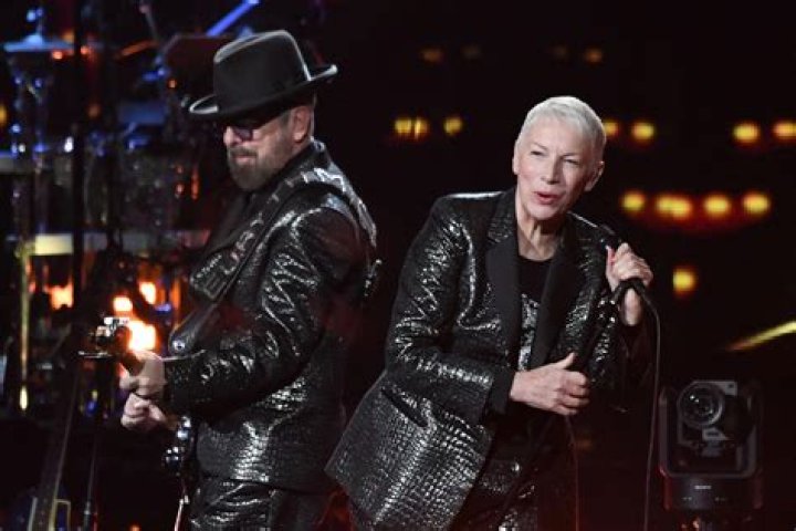 Eurythmics Net Worth - How Much Does Eurythmics Make?