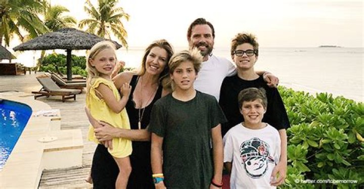 Father Of 4 Kids, Wife And Net Worth