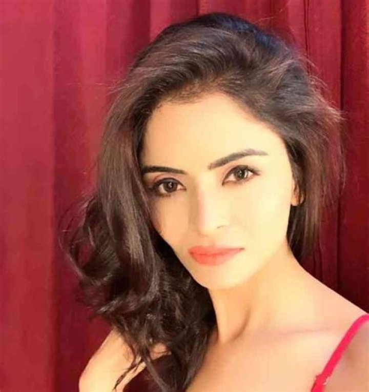 Gehana Vasisth Age, Affairs, Height, Net Worth, Bio and More