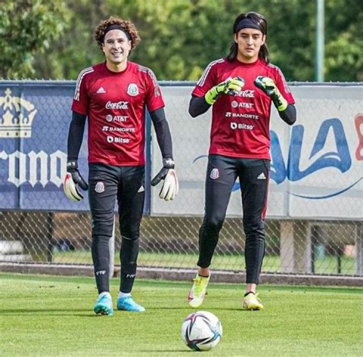 Guillermo Ochoa Height, Age, Body Measurements, Wiki