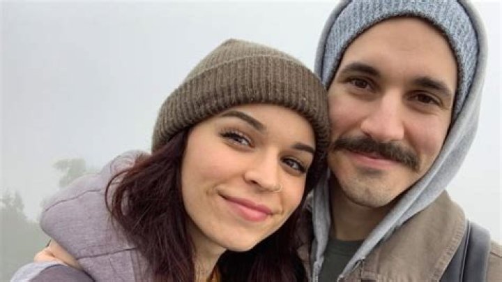 Guzu Girlfriend 2023: Who Is The Streamer Dating?