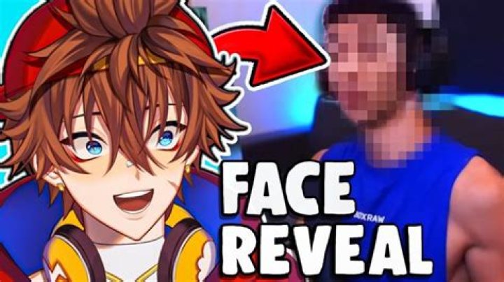 Has Swagkage Done A Face Reveal? Real Name, Age Parents