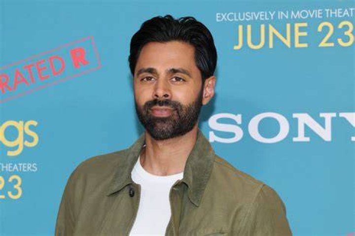 Hasan Minhaj Net Worth 2021 Wiki, Bio, Age, Height, Earning