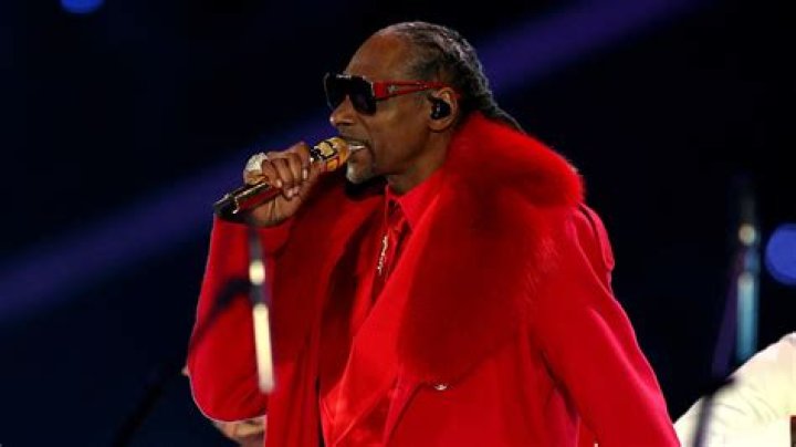 How Snoop Dogg Went From Accused Murderer to America's Darling