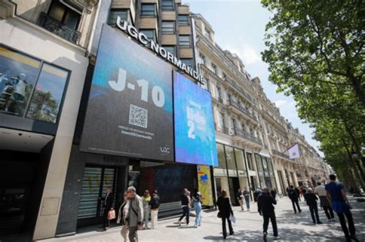 Iconic Paris cinema shuts in sign of Champs-Elysees decline