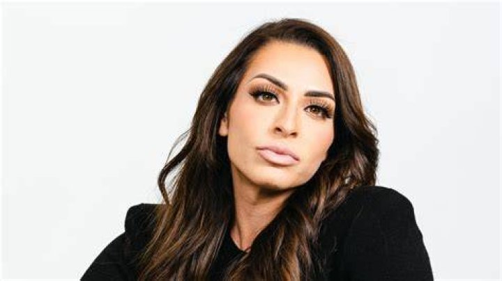 Is Leila Hormozi Transgender? Know Leila Hormozi Sexuality