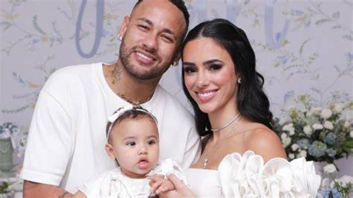Is Neymar single?