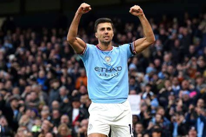 Is Rodri's girlfriend on Instagram?