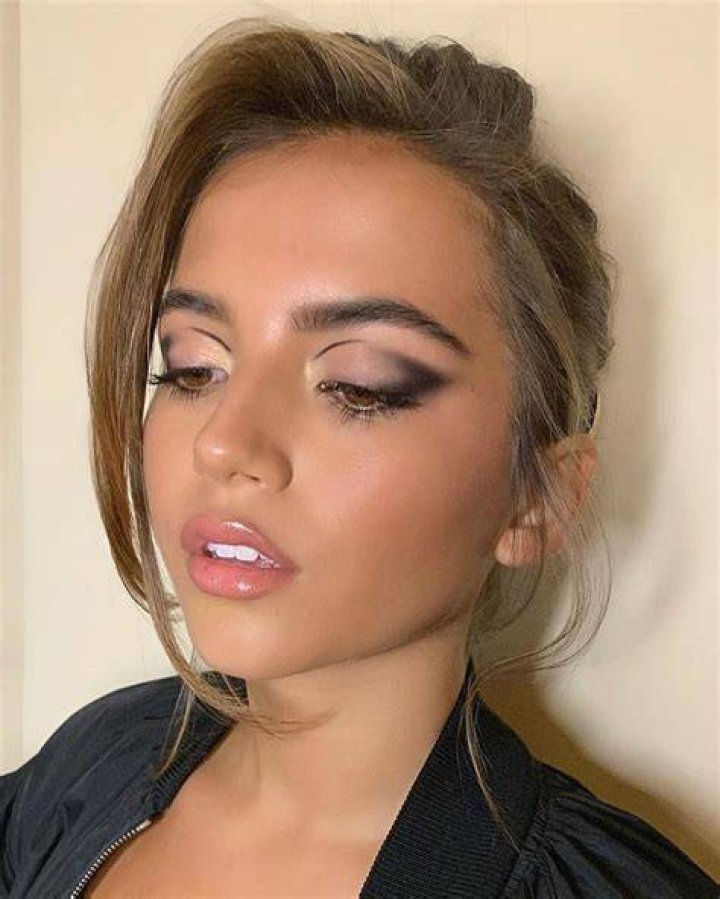 Isabela Moner Social Media 01/15/2018