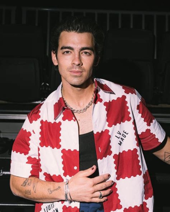 Joe Jonas – Biography, Facts & Life Story