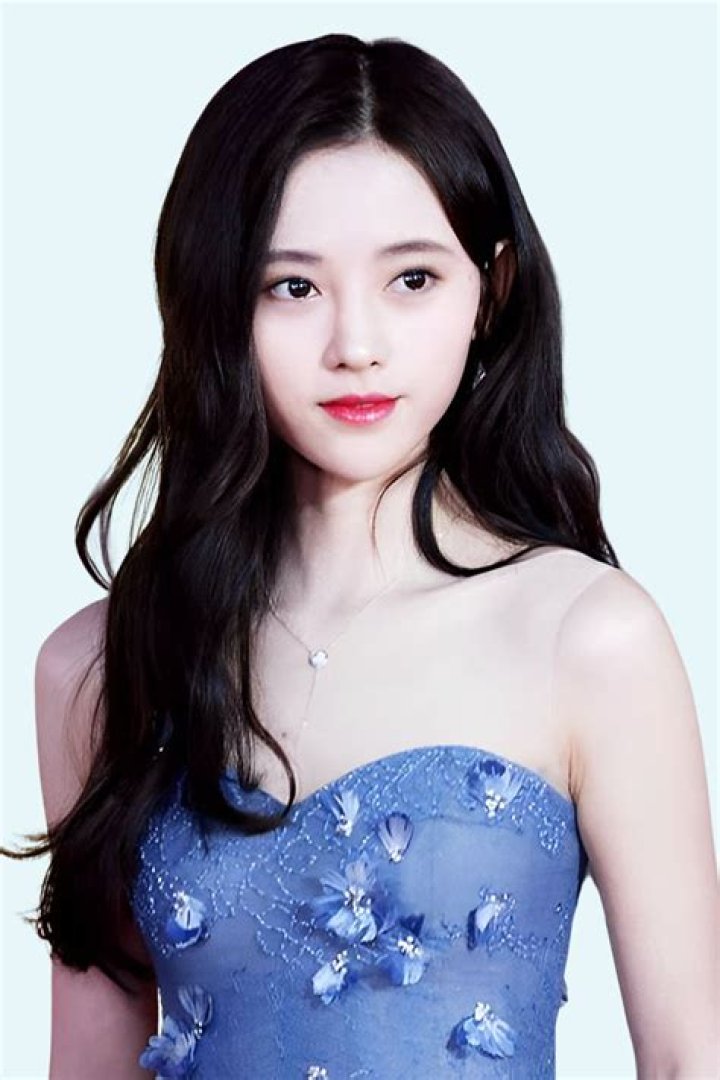 Ju Jingyi Biography, Age, Boyfriend, Height, Husband, Dramas Hut