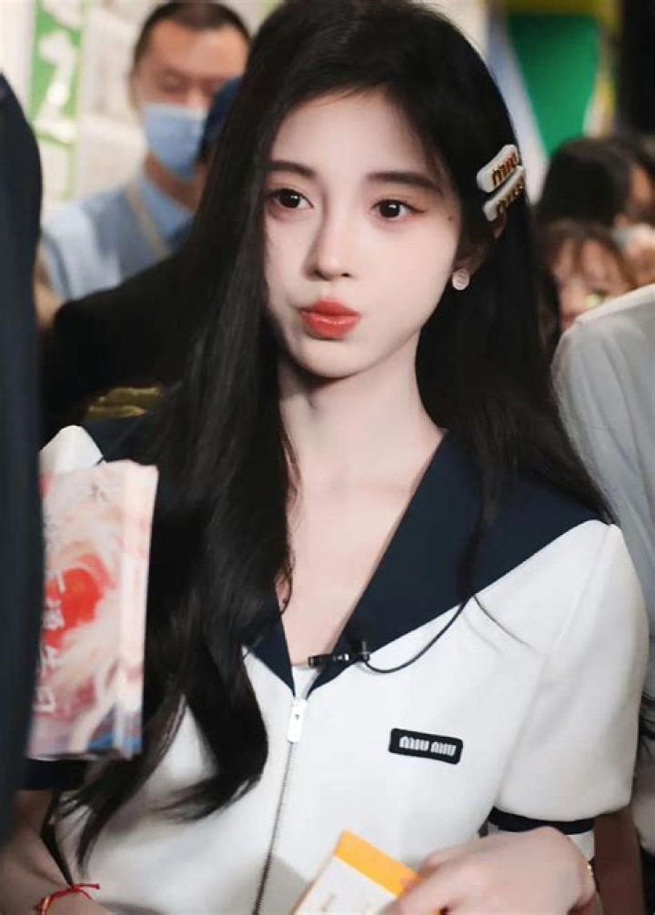 Ju Jingyi iMedia