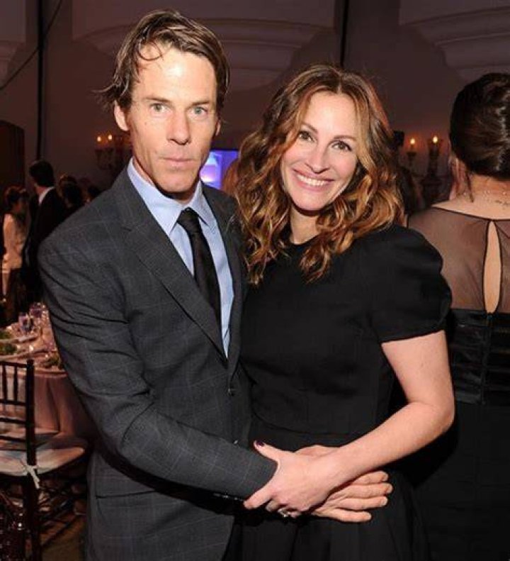 Julia Roberts with her husband and kids