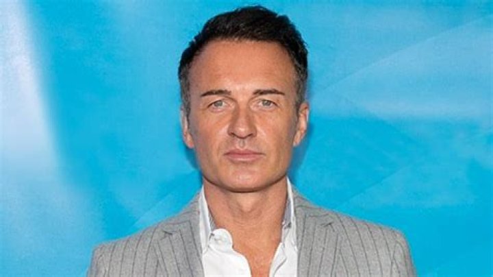 Julian Mcmahon – Biography, Facts & Life Story