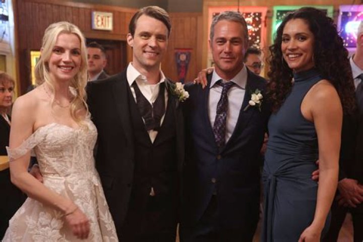 Kara Killmer Actress, Bio, Wiki, Age, Height, Married, Chicago Fire, and Net Worth